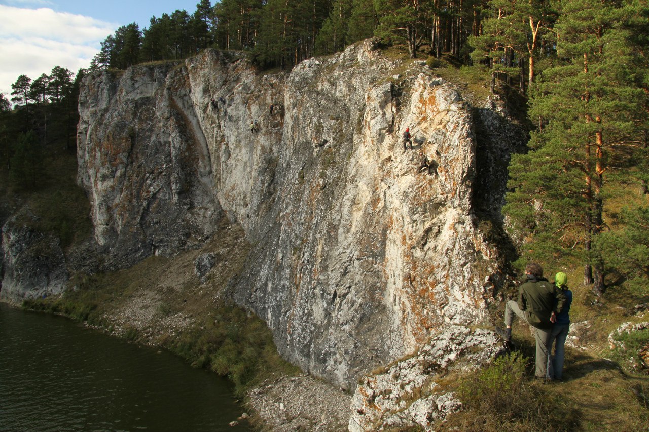 Скалы Арамашевские самоцветы