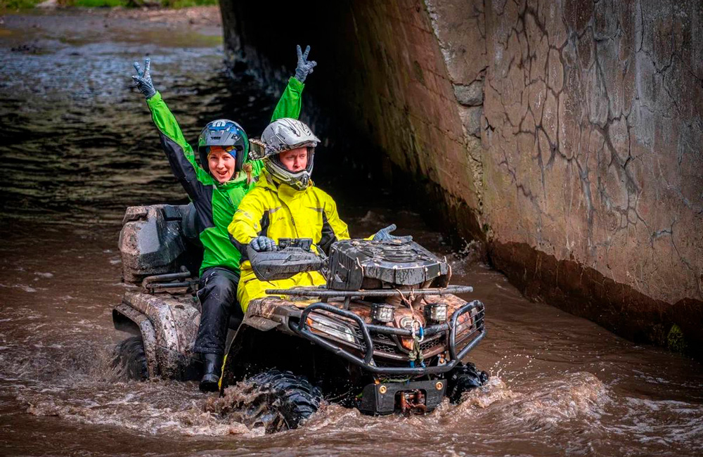 Романтический заезд на квадроциклах к скалам 